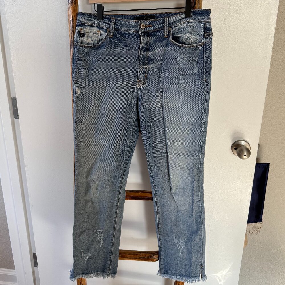 KanCan Distressed Jeans